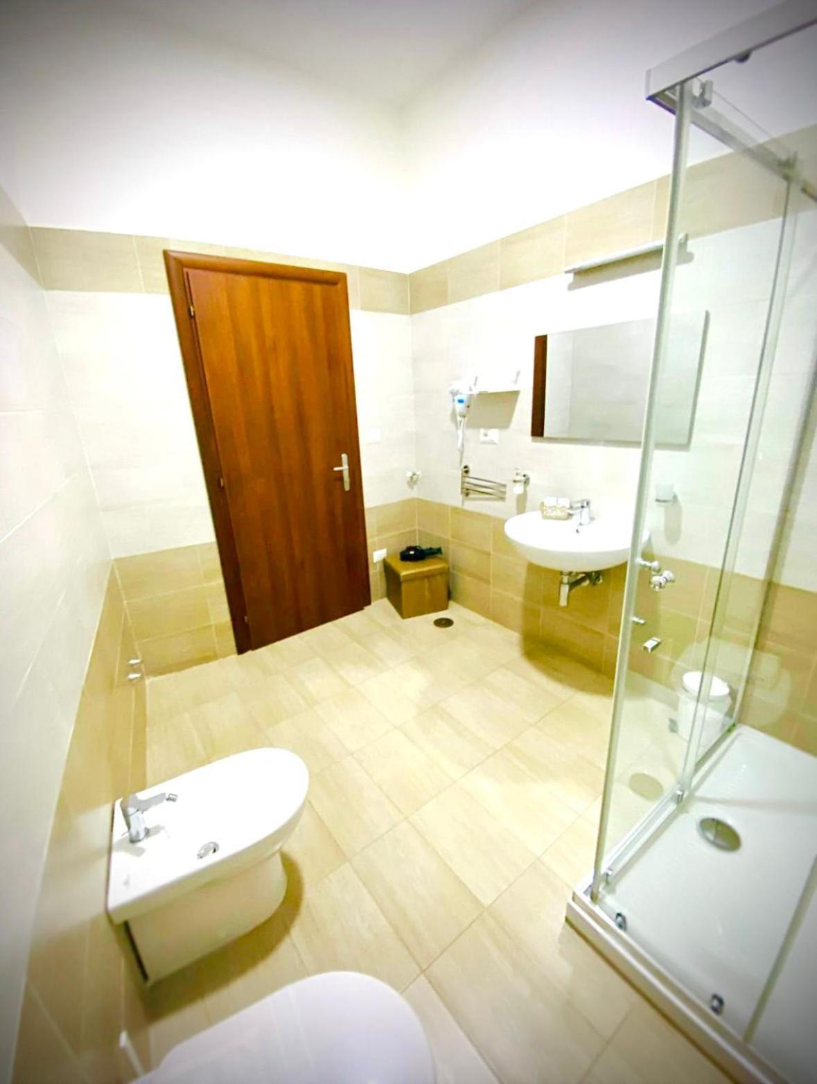 نابولي Rianna House B&B المظهر الخارجي الصورة