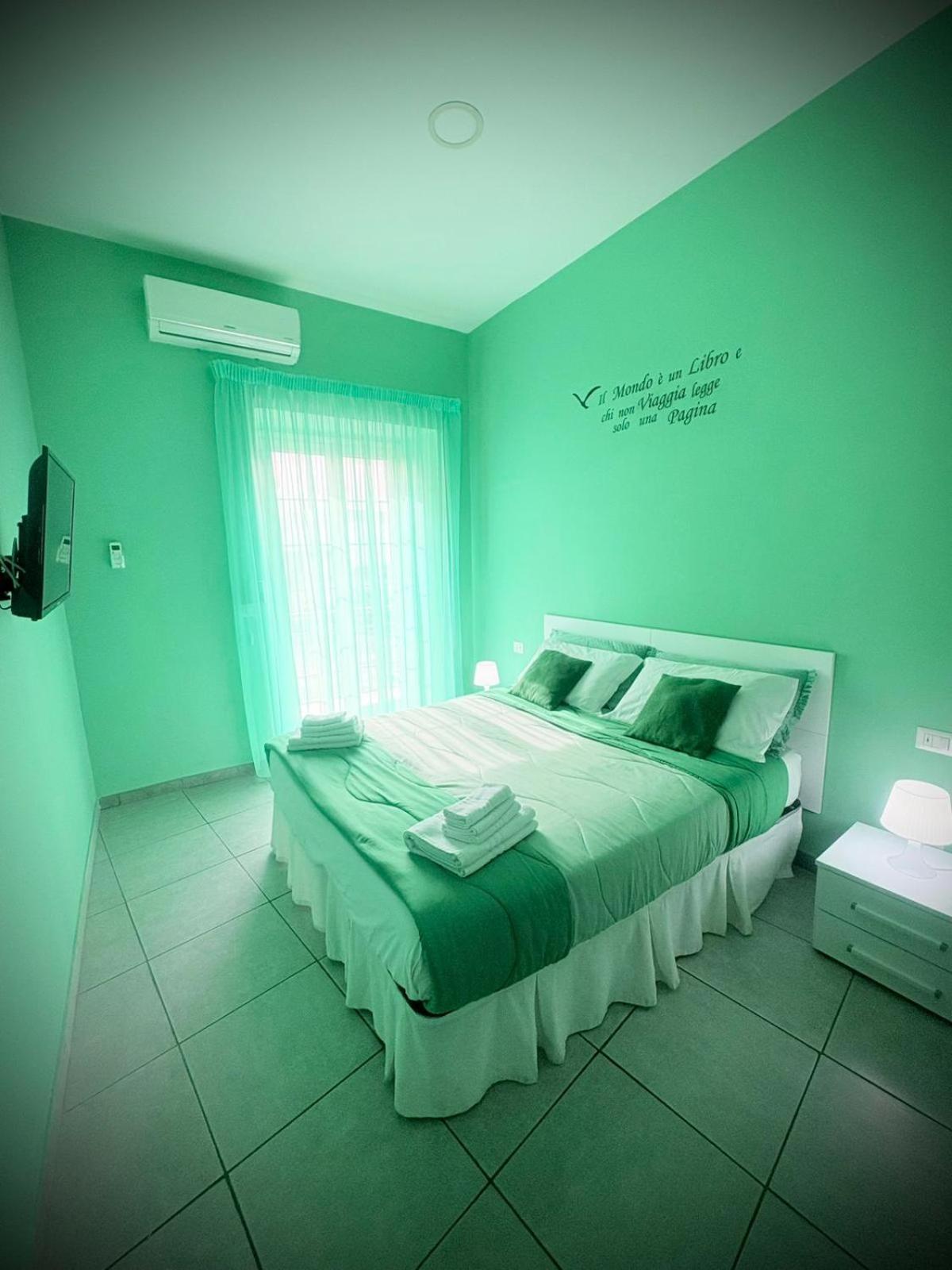 نابولي Rianna House B&B المظهر الخارجي الصورة