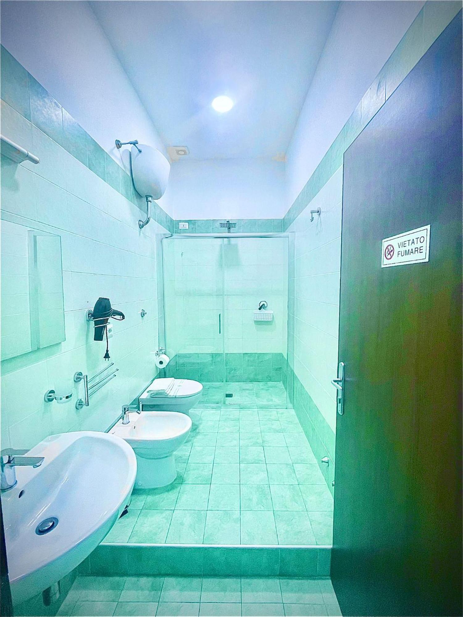 نابولي Rianna House B&B المظهر الخارجي الصورة