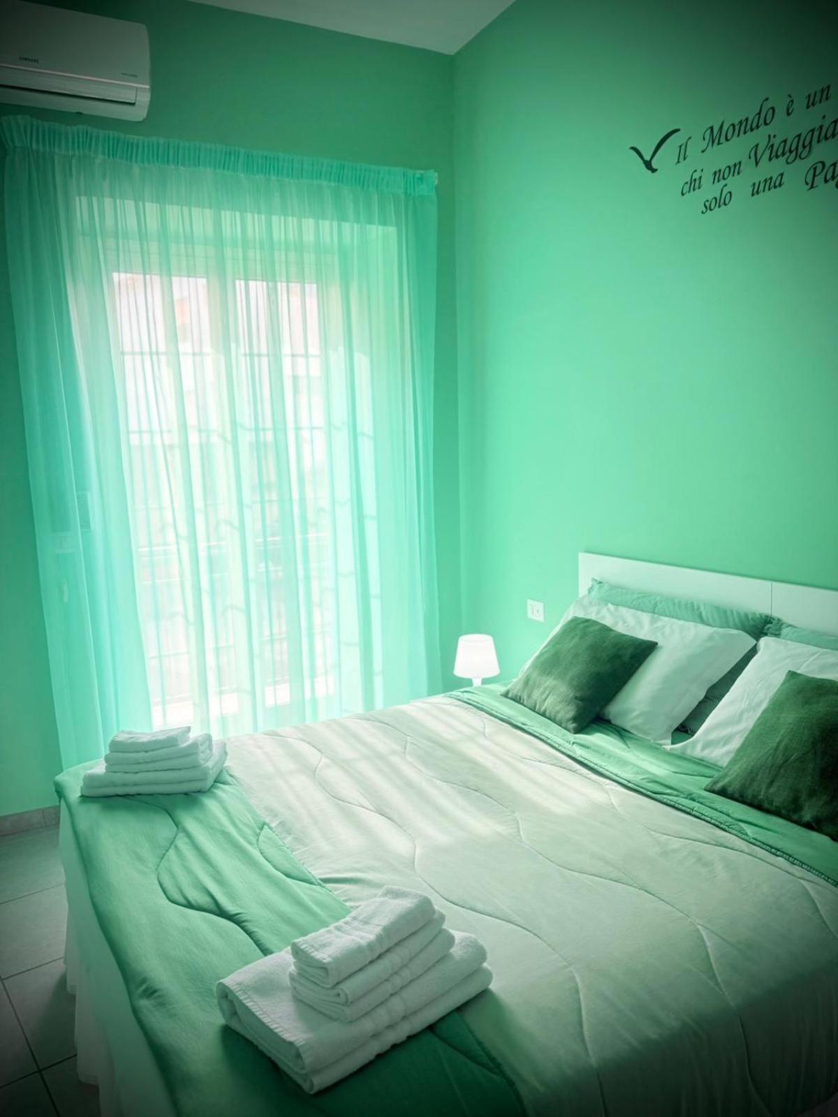 نابولي Rianna House B&B المظهر الخارجي الصورة